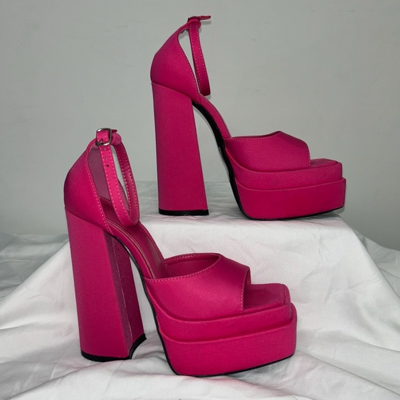 Public Desire Hot Pink Platform Barbie Inspired 70’s Retro Sexy Heel size UK 4 - Picture 7 of 12